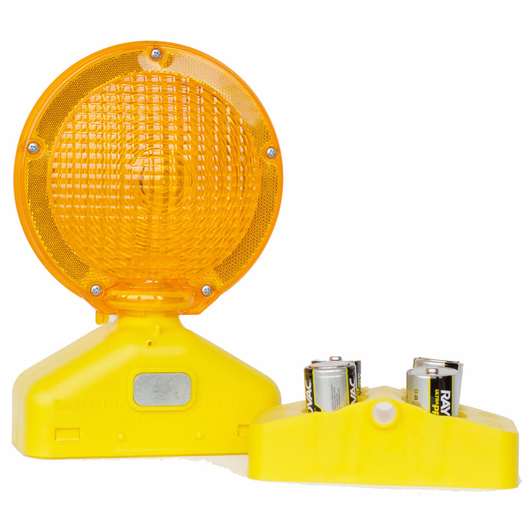 Solar Assist Emergency Warning Barricade Light 2006 Front View Image