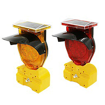 Type B Solar Powered High Intensity Barricade Lights in Amber and Red Corner View Image